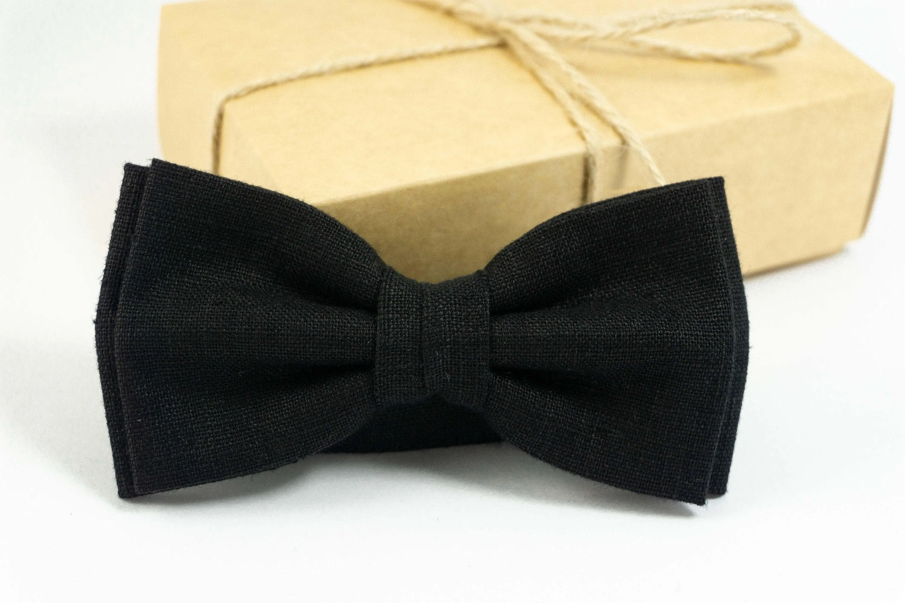 Black bow tie and pocket square for wedding - Menlau