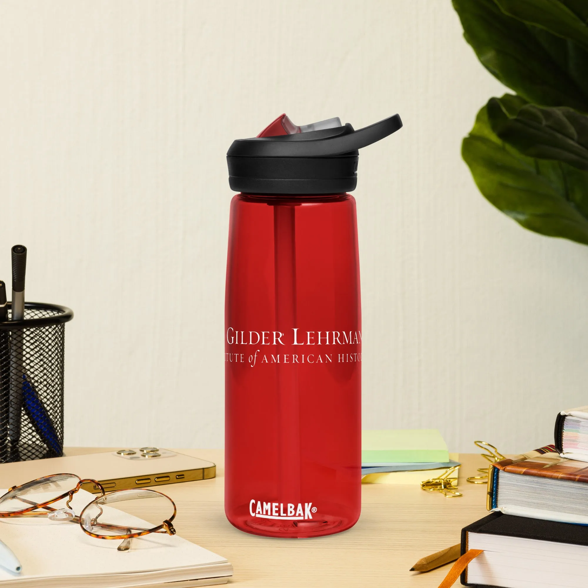 Gilder Lehrman Institute logo (water bottle)