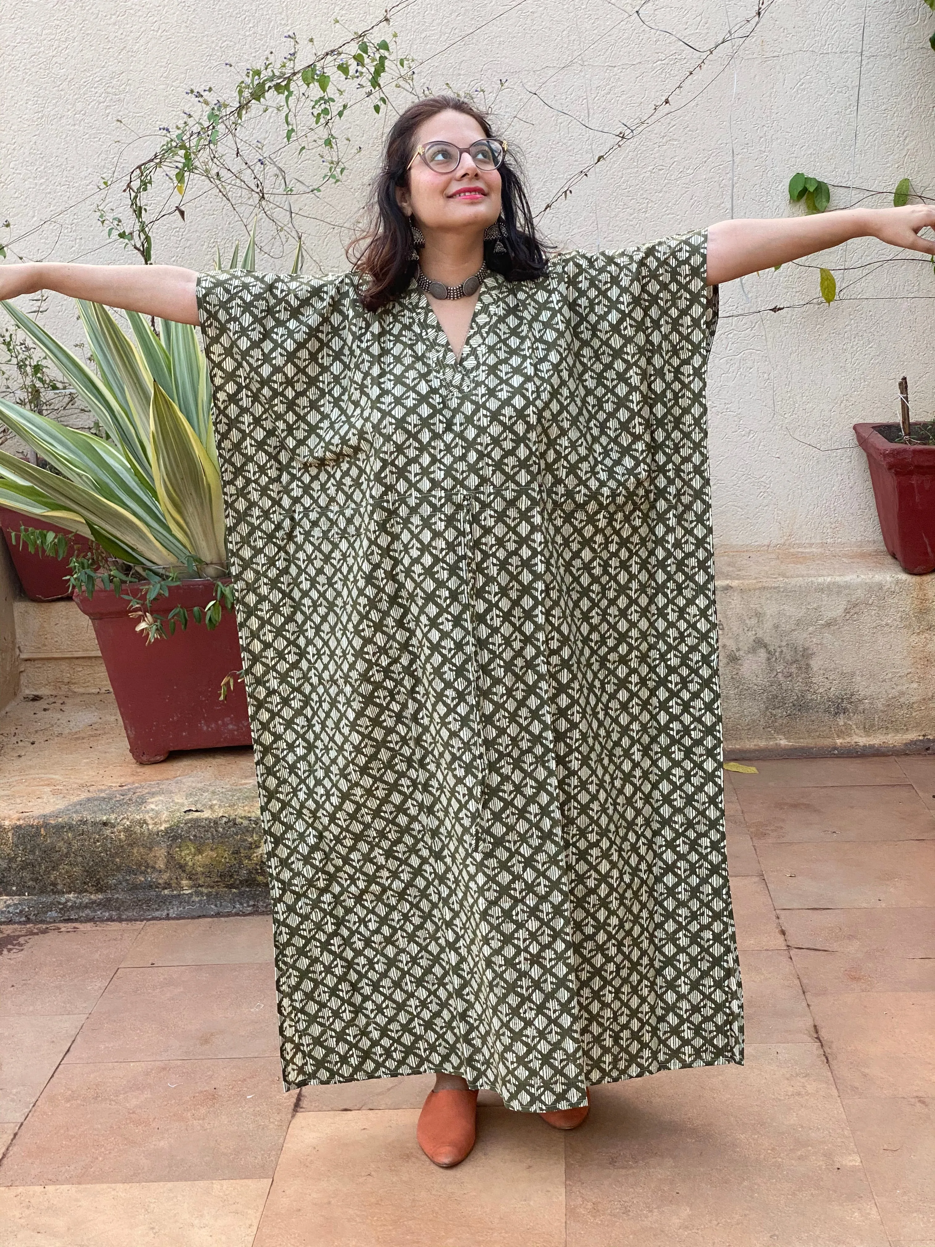 Green Diamond Motif Hand-Blocked Caftan with V-Neck, Cinched Waist and Available in both Knee and Ankle Length