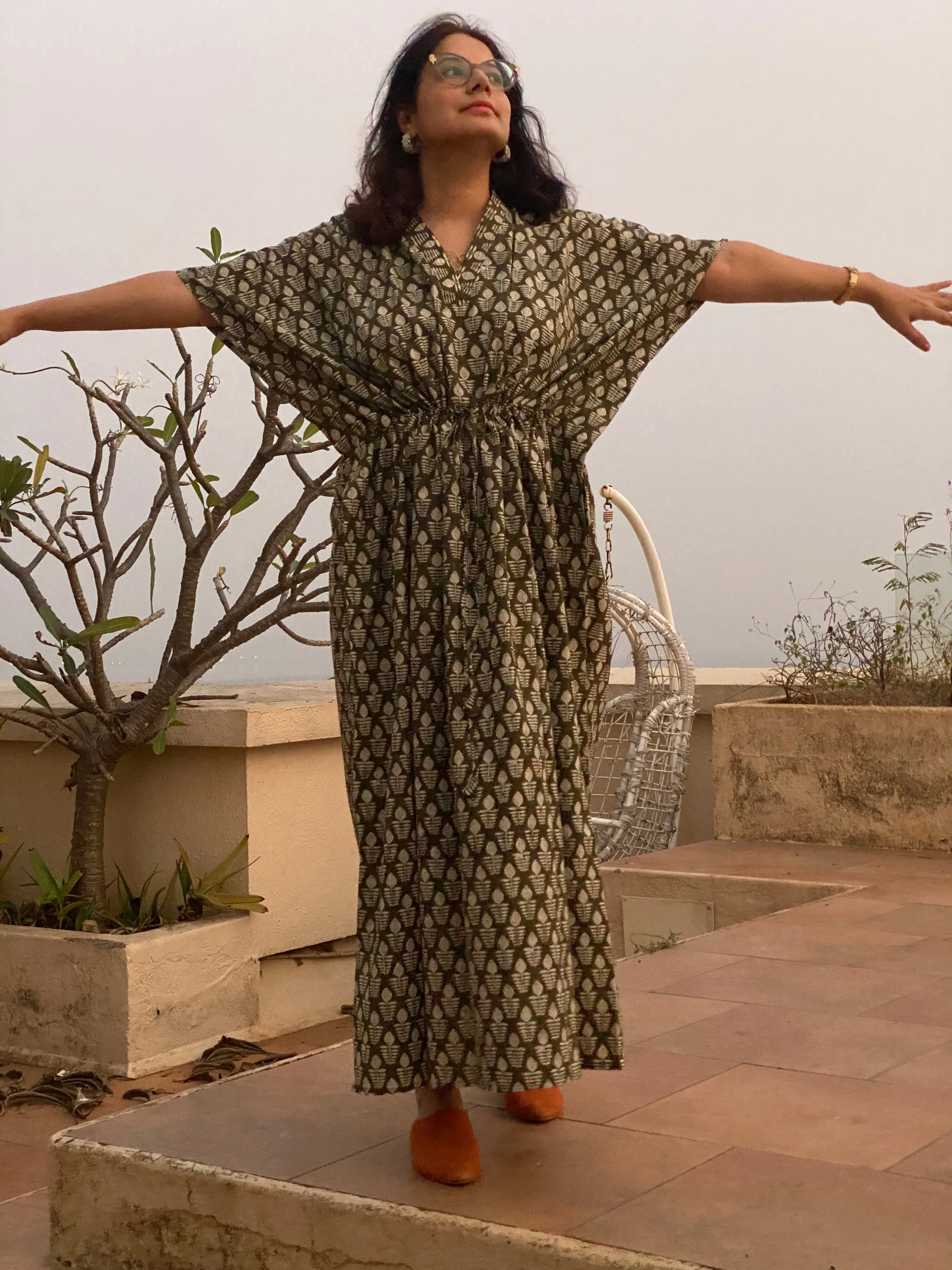 Green leafy Motif Hand-Blocked Caftan with V-Neck, Cinched Waist and Available in both Knee and Ankle Length