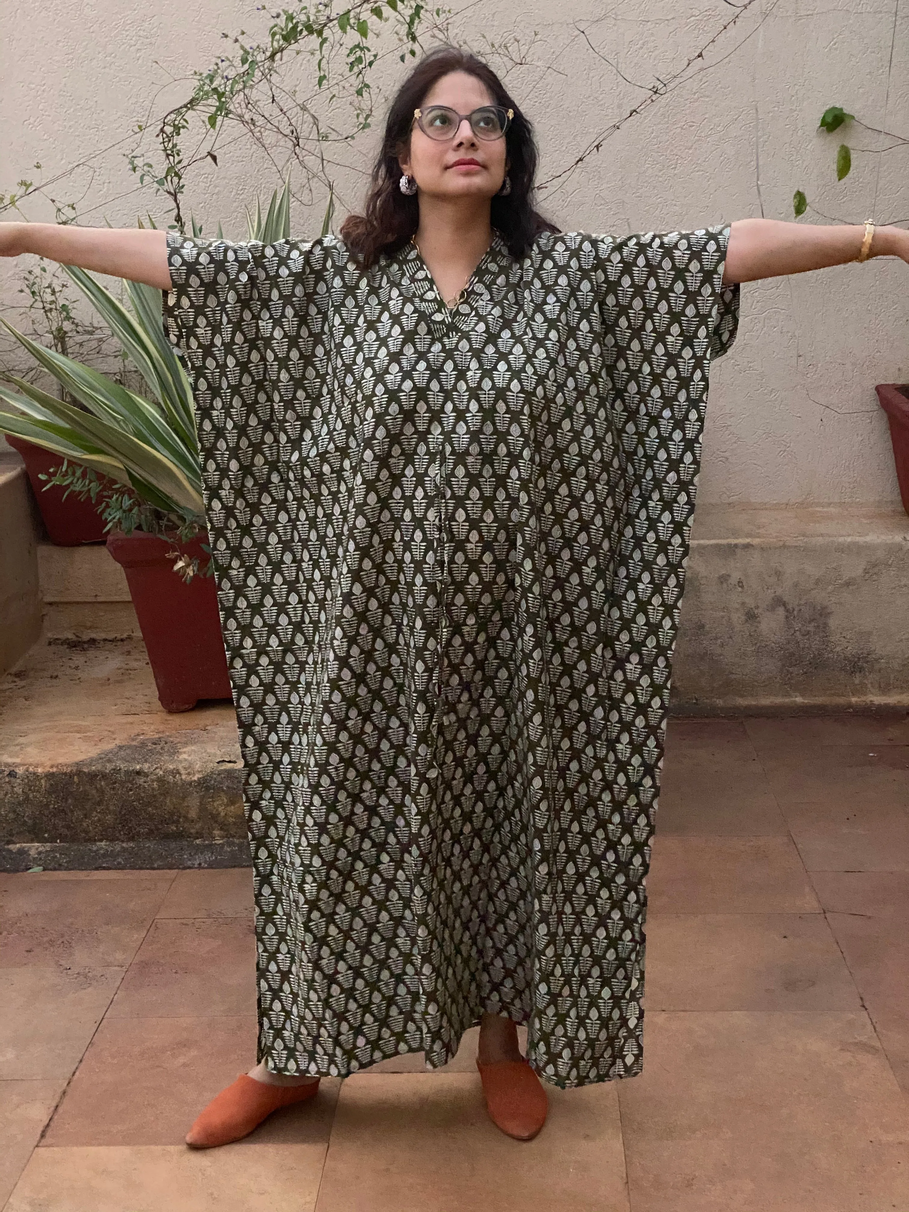 Green leafy Motif Hand-Blocked Caftan with V-Neck, Cinched Waist and Available in both Knee and Ankle Length