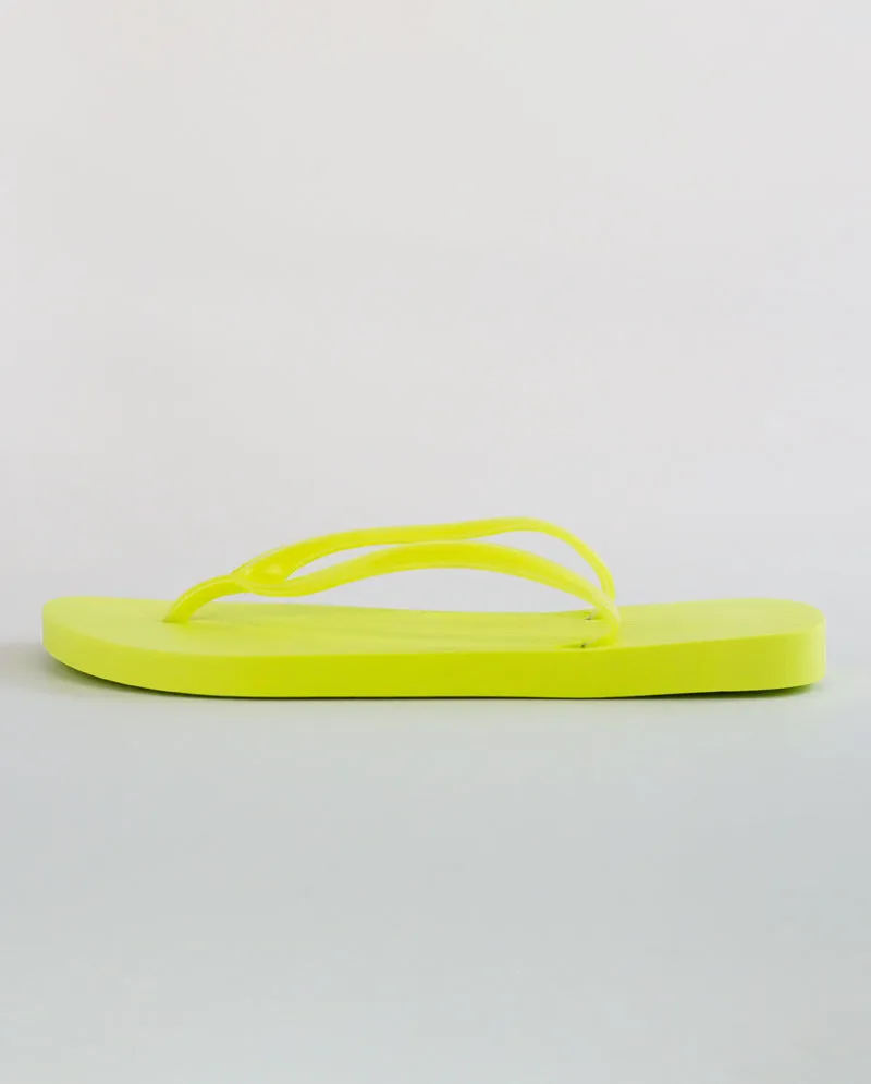 IC GURL - Women's Bright Summer Beach Flip Flops