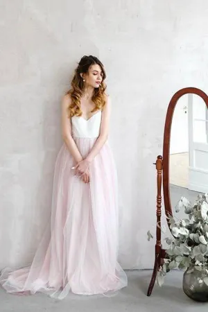 Light Pink Wedding Dresses Spaghetti Strap Tulle Beach Wedding Dress WD338