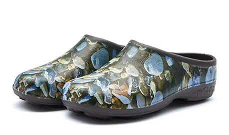 Pebbles Chunky Tread Classic Men's Clogs