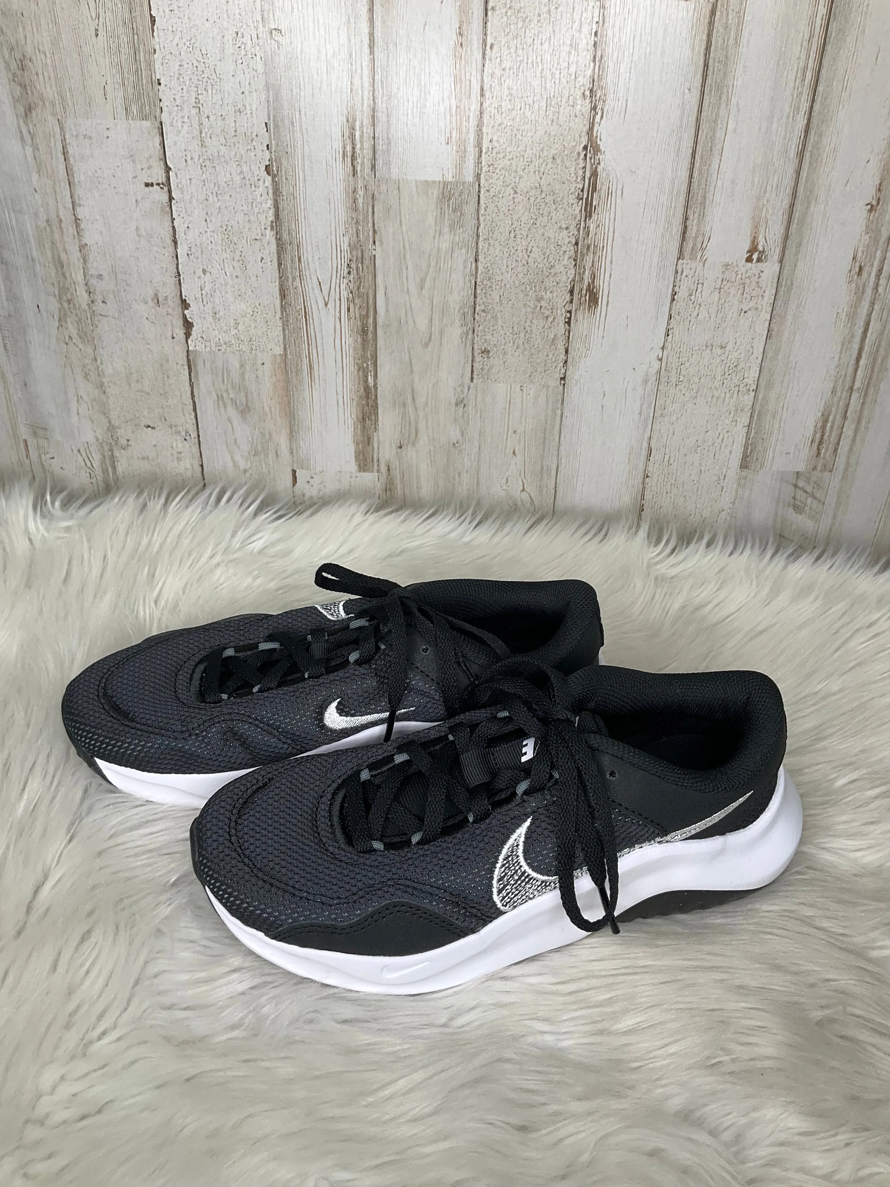 Shoes Athletic By Nike  Size: 5