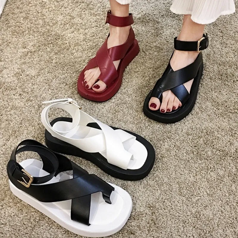 Summer Beach Fashion Cross-strap Flat Sandals