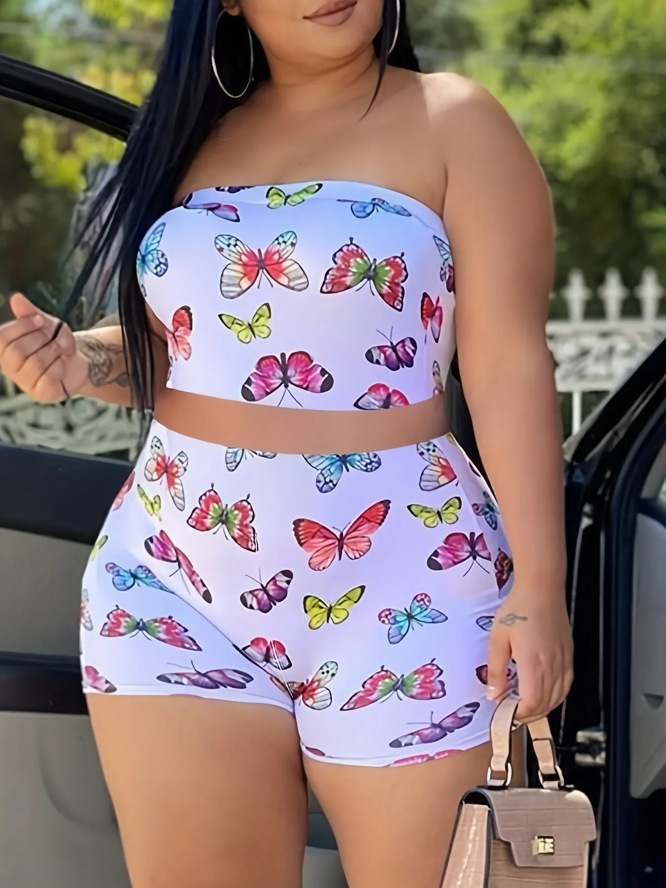 Women's Butterfly-Themed Two-Piece Fashion Set – Flirty Crop Tube Top & Comfy Elastic Shorts – Vibrant Casualwear for Summer Outings and Beach Days