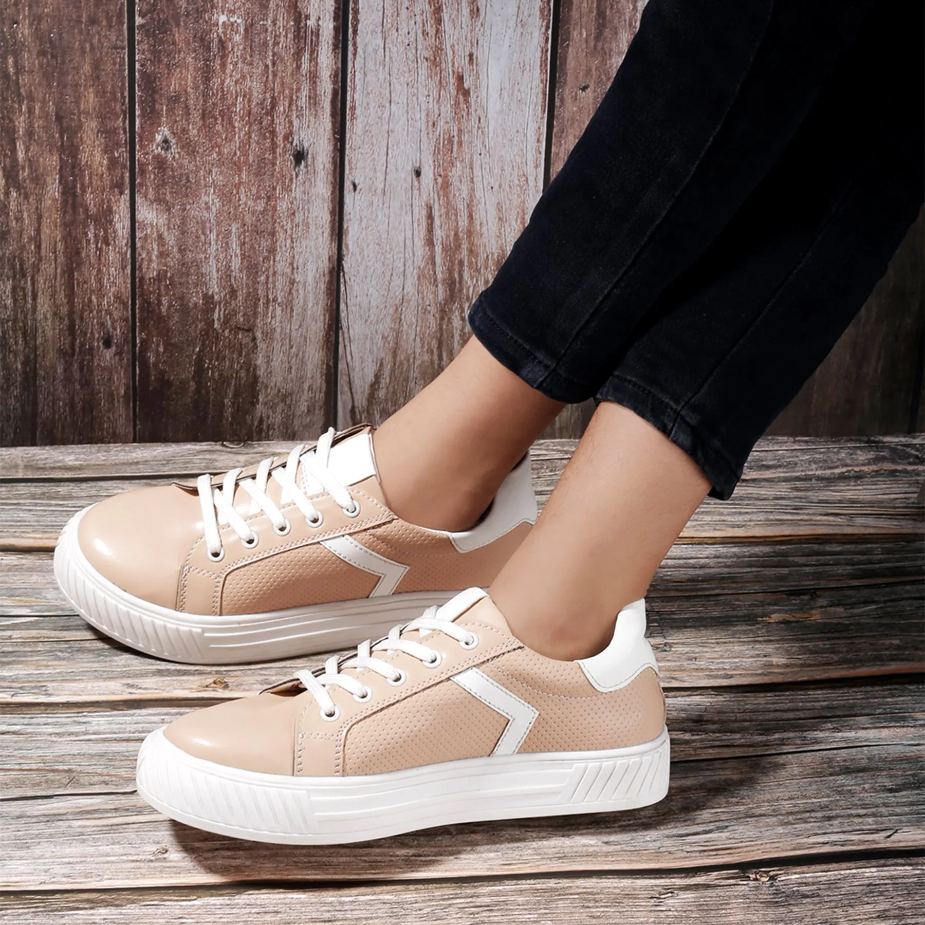 Women's Fashionable Vegan Leather Sneakers